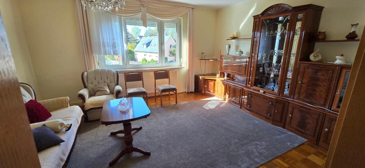 Ruhige Laendliche Apartment Oederan
